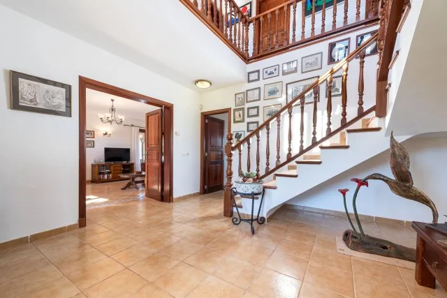 Mediterranean finca with panoramic views for sale in Felanitx, Southeast Mallorca — photo 7