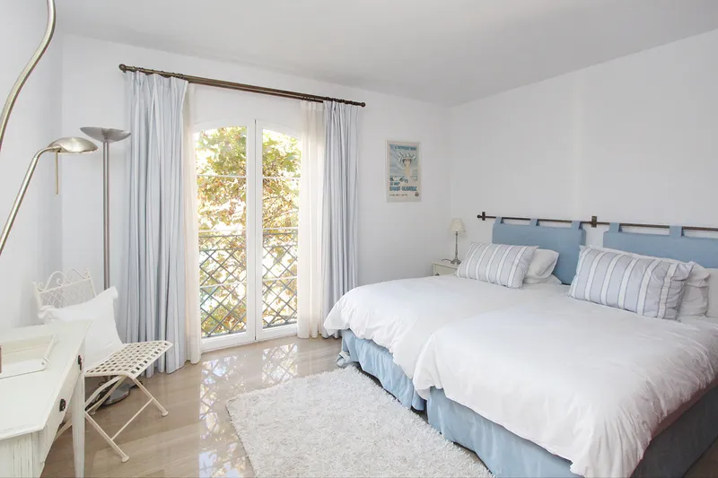 2-bedroom luxury penthouse in sought-after residence for rent — photo 10