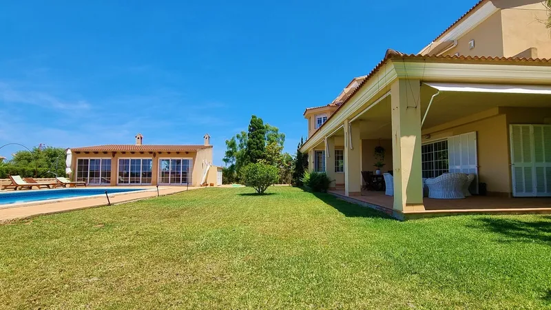 VE-JHRE034 – 5-bedroom family villa with tourist rental license, large garden and pool — photo 7