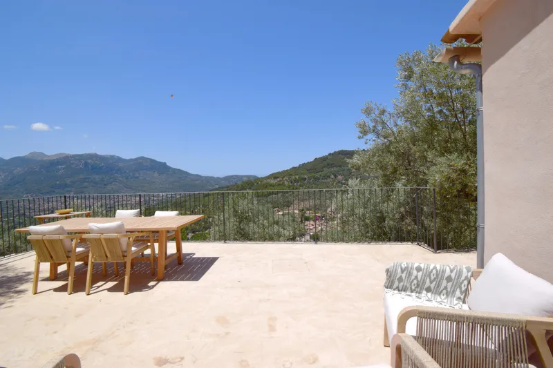 House in the mountains of Fornalutx with stunning mountain views — photo 3