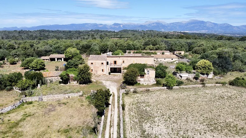 Impressive rustic finca with large plot — photo 2