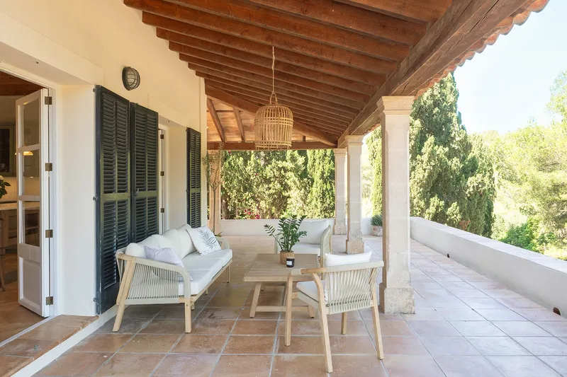 Stylishly renovated villa with guest house and large plot — photo 4