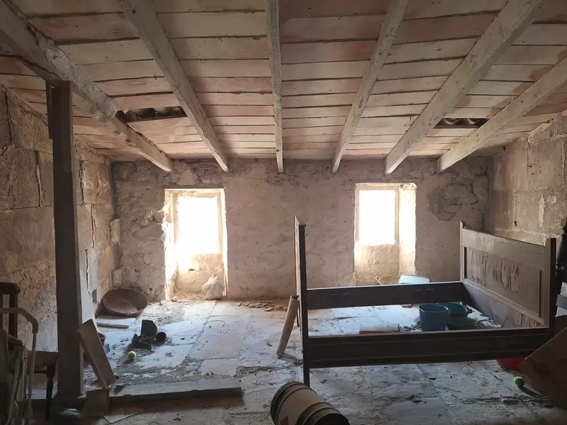 Discover the charm of this village house in the heart of Vilafranca! Located on one of the most picturesque streets of the town, this — photo 9