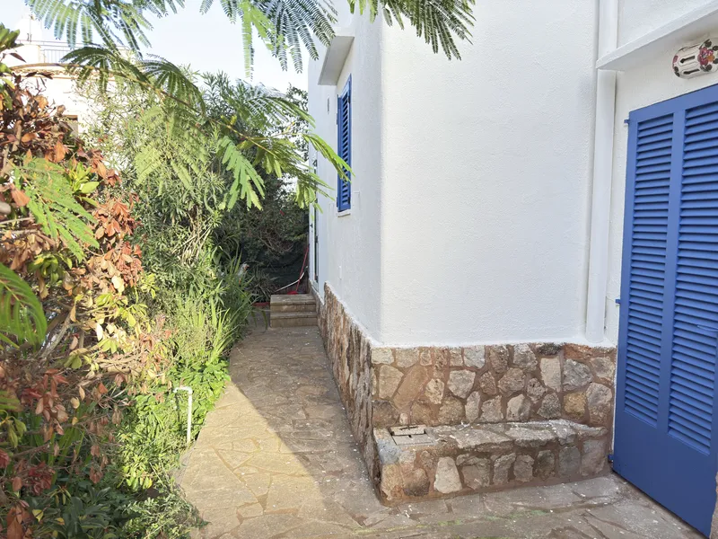 Charming House for Sale in Cala Llombards, Mallorca — photo 6