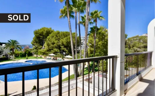 Fabulous apartment in one of the most exclusive communities in Puerto Portals with sea and pool views and large south facing terrace – For Sale — photo 2