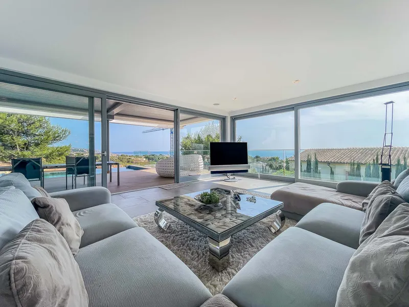 Sea view villa with 2 swimming pools in Santa Ponsa — photo 6
