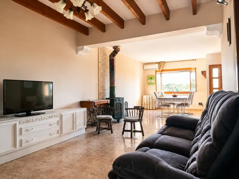 Rustic Mallorcan finca for rent — photo 1