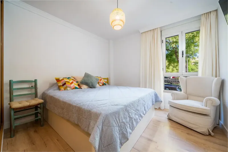 Planta baja con 90 m² de terraza y 3 dormitorios en La Soledat Nord — photo 8