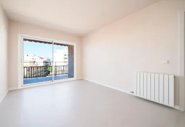 Central apartment with sea views — photo 6