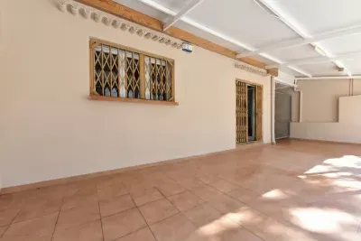 Commercial property in Cala Millor, great investment opportunity — photo 1