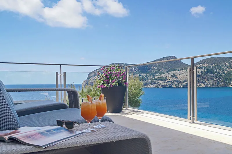Modern villa with panoramic sea views and vacation license in the southwest of Mallorca — photo 12