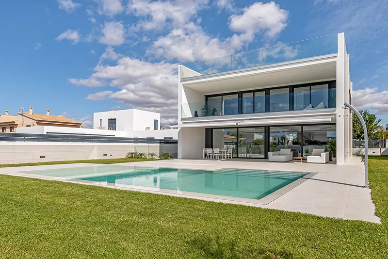 Villa in Puig de Ros - Exclusive and newly built villa — photo 1