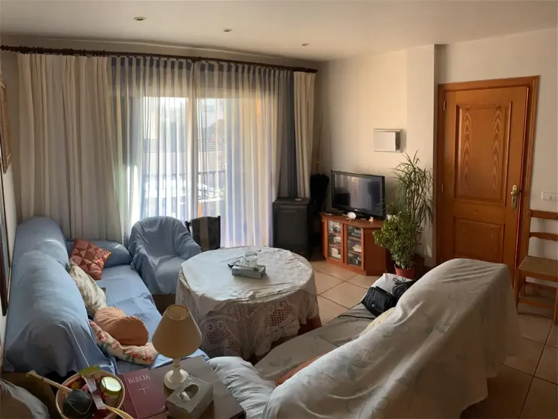 Purchase opportunity. House in very good condition, equipped and furnished. Includes underground double parking. House with two bathrooms, two bedrooms — photo 12