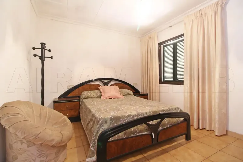 This 188 m² property on a 107 m² plot represents an exceptional opportunity in consolidated urban land for those — photo 10