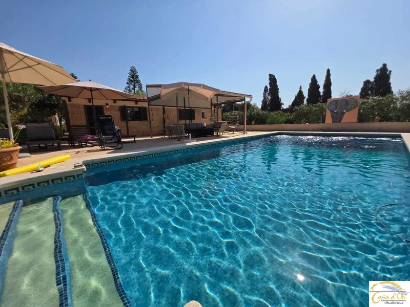 Mallorcan finca with pool, guesthouse and Mediterranean garden in S’Illot — photo 1