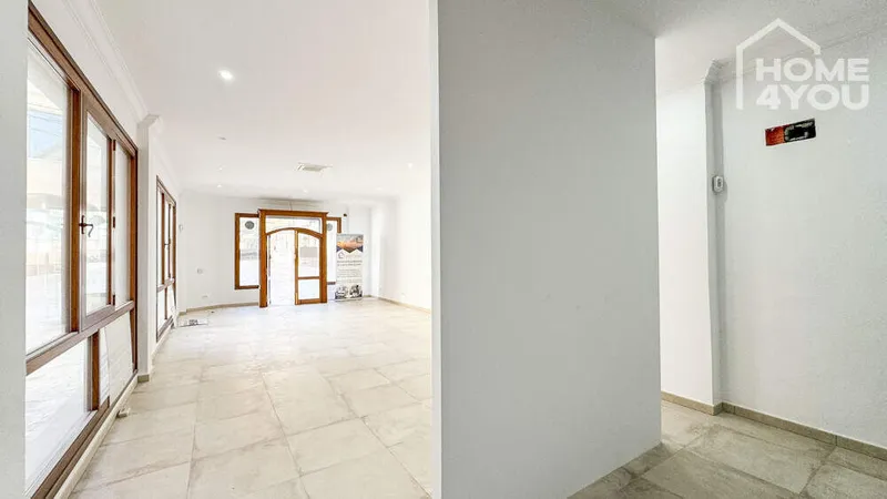 Office space / retail unit with bathroom and top 1A location for sale — photo 3