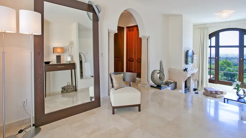 Mediterranean luxury villa with fantastic views over Bendinat to the sea — photo 5