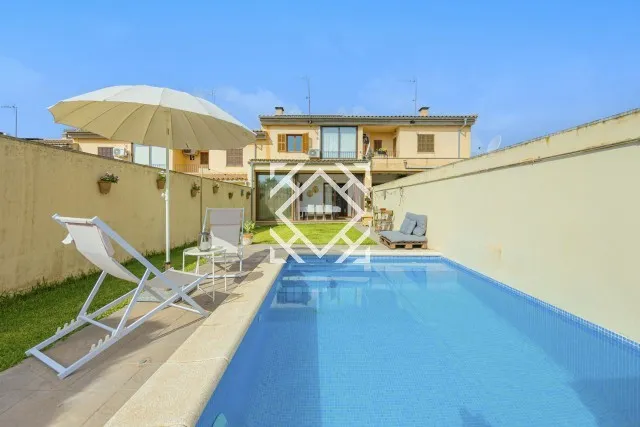 Elegant Semi-Detached House for Sale in Moscari, Surrounded by Nature — photo 1
