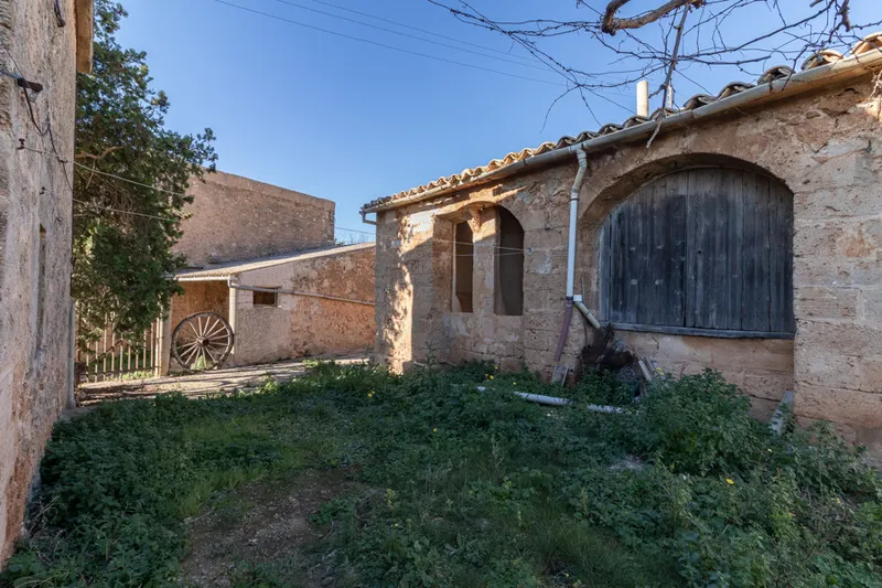 Historic Rural Estate with Agricultural and Development Potential — photo 12