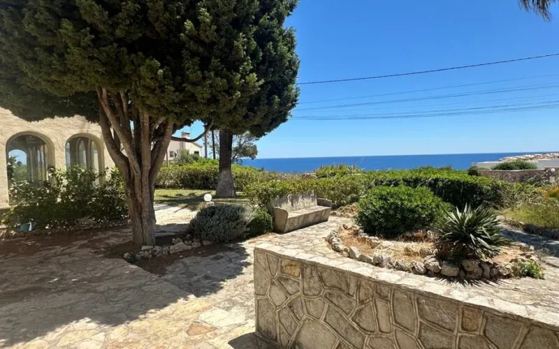 Mediterranean sea-view villa with large garden and relaxed coastal lifestyle in Cala Murada – PM07390 — photo 1