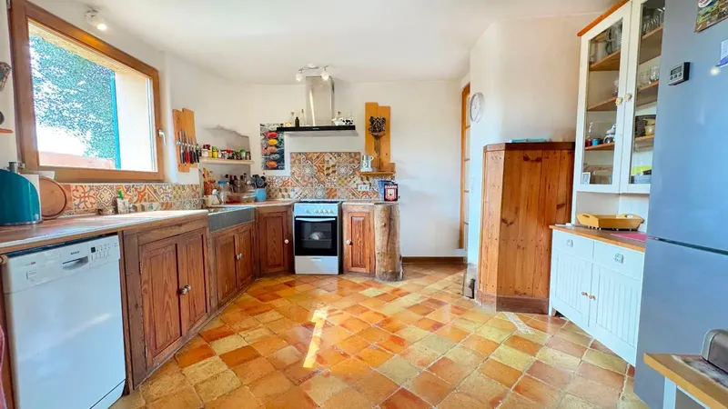 16th-century finca in Inca, renovated, with 446 m2 currently 4 double bedrooms and 2 full bathrooms in the main house. It is located — photo 11