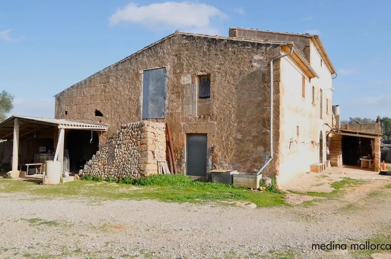 Historic finca for renovation in Llucmajor — photo 6