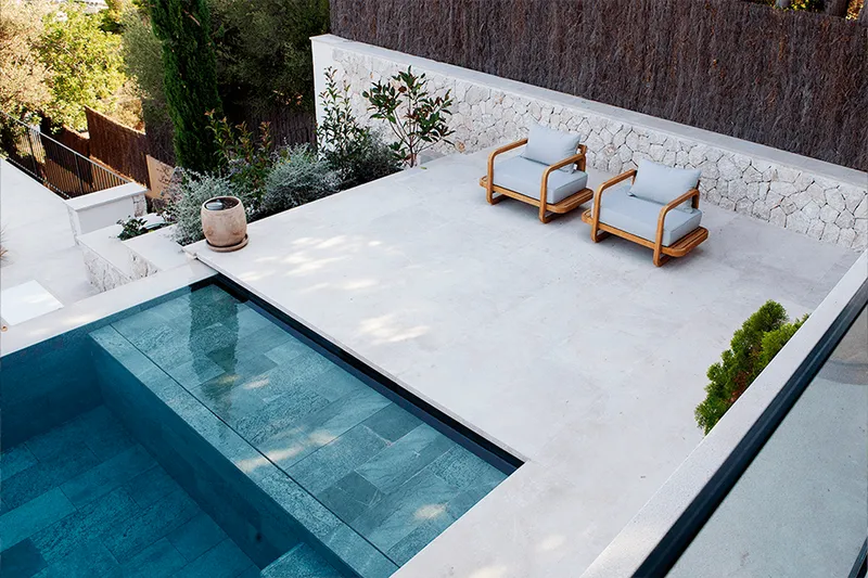 Mediterranean villa with sea and mountain views — photo 12