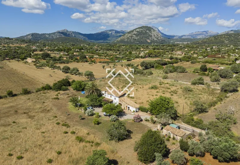 Investment with potential! Finca with holiday license for sale by the sea in Pollensa, Mallorca. — photo 5