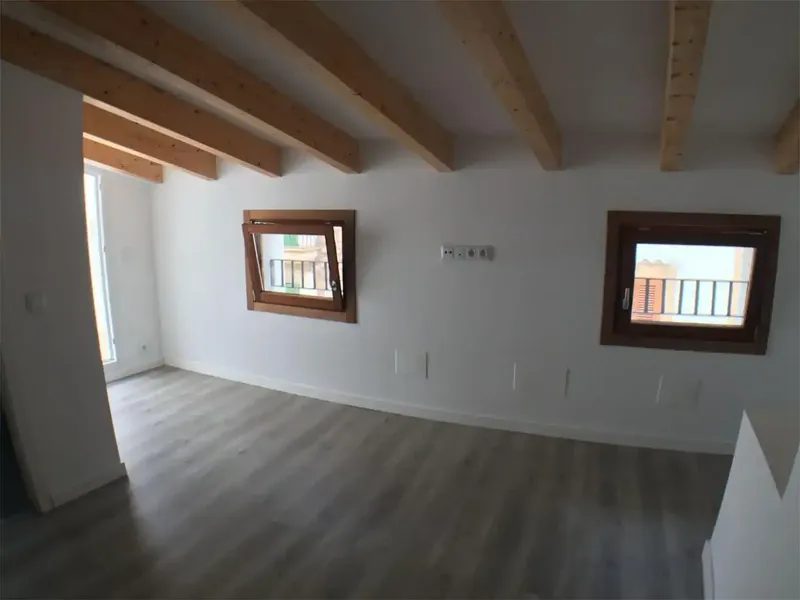 Casa situada en Bunyola, muy bien ubicada. Tiene una superficie construida de 123 m² distribuidos en cuatro plantas que se comunican entre e — photo 6
