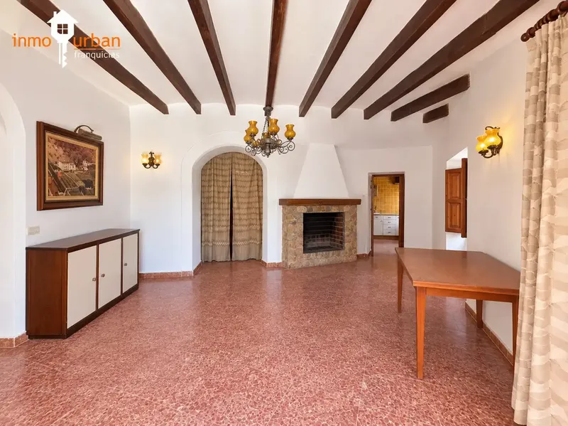 Presentamos esta exclusiva finca rústica con carácter y esencia mallorquina, situada en una tranquila zona de Establiments, a pocos minutos  — photo 11