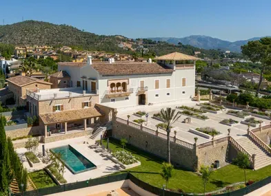 Building in Pedro Garau with commercial premises, garage... — photo 10