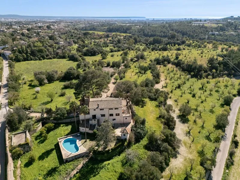 Estate for sale in Establiments — photo 1