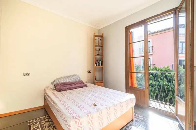 3-bedroom penthouse on Calle Conde de Barcelona — photo 5