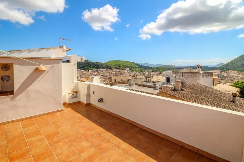 EXCLUSIVE LISTING.- Renovated stone facade town house near the famous Calvario steps — photo 7