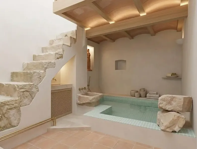 Unique opportunity to acquire a home for renovation with enormous potential, located in an emblematic area of Artà — photo 1
