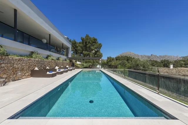 Contemporary luxury villa for sale in Puerto Pollensa, Mallorca — photo 4