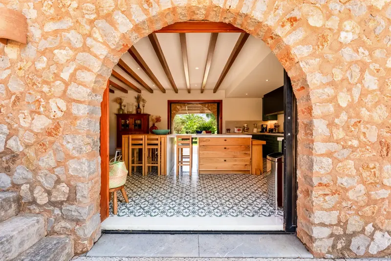 Impressive estate in Colònia de Sant Pere offering total privacy with magnificent sea and mountain views — photo 10