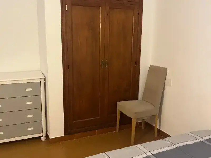 Se alquila apartamento planta baja en comunidad tranquila en sant elm a 30 metro del mar. Luminoso 3 habitaciones dos baños uno en suite com — photo 12