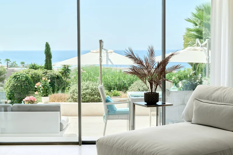 Exclusive: Impressive designer villa with sea views and garden - Marcel Remus Real Estate — photo 6