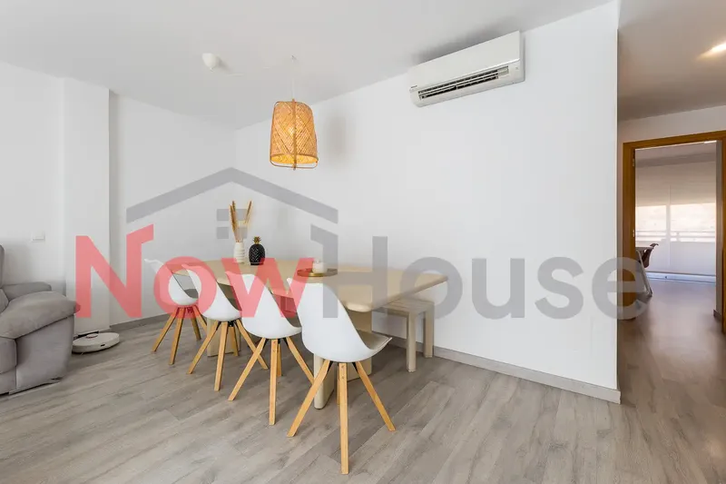 We present this exclusive and bright 85 m² apartment, with a 7 m² terrace, built in 2009 and located in a quiet and well-connected area — photo 9