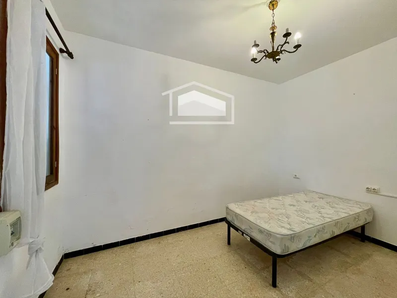 Village house with historic character and great renovation potential in Ses Salines — photo 6