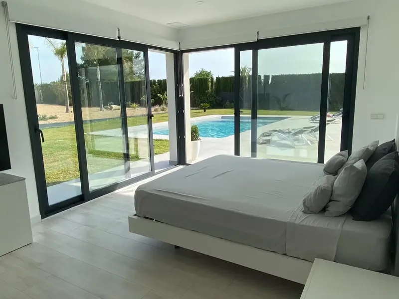 Located in the exclusive residential area of Sa Planera, this exceptional contemporary villa, built in 2021, offers a unique combination — photo 12