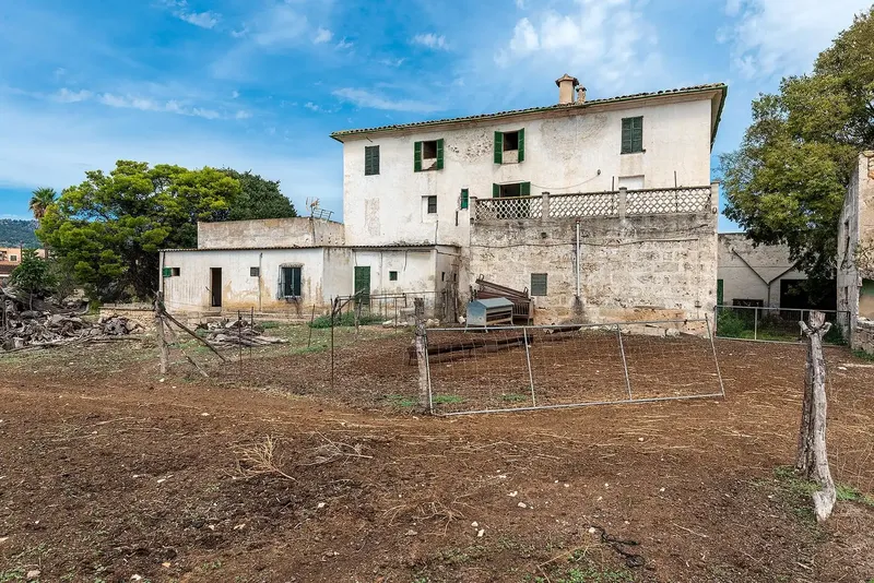 Discover this hidden gem in Campanet: a spectacular rustic estate offering a world of possibilities, with a construction of 1,228 — photo 2