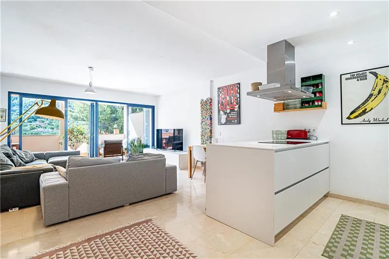 Apartment with terrace in a residential complex with swimming pool and open views — photo 4