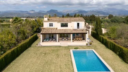 Single family house in Binissalem (Biniagual) with 487 m² built area and 14,073 m² plot — photo 1