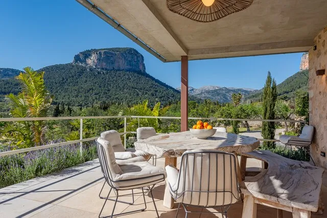 Contemporary finca with pool and panoramic mountain views for sale in Alaró, Mallorca — photo 4