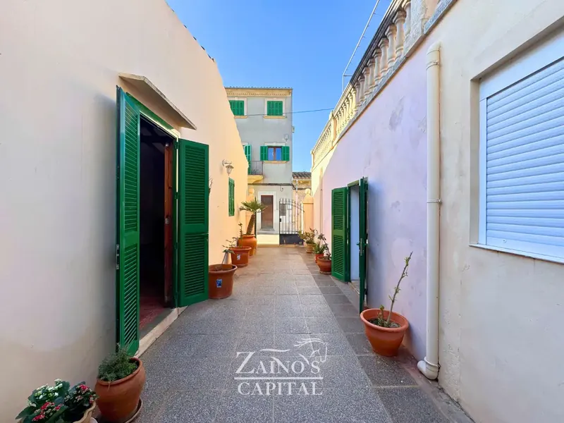 Mallorcan house with garage, patio and terrace in Petra — photo 5