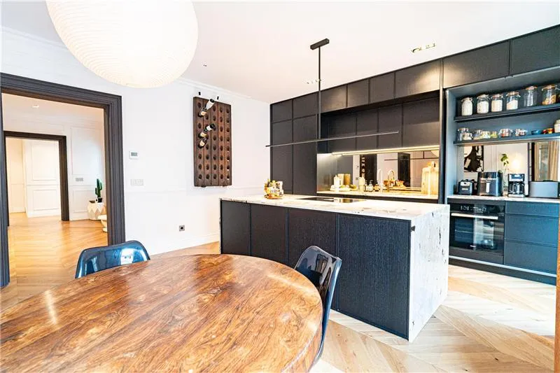 170 m² apartment in a majestic building in the heart of Palma — photo 3