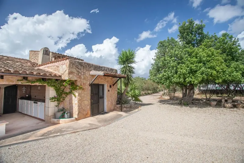 Don't miss the opportunity to live in the countryside, surrounded by nature on a magnificent rustic estate between Sencelles and Santa Eugenia — photo 12