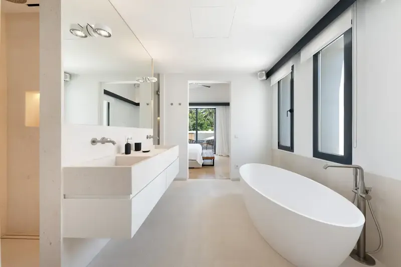 Villa on the front line with private access to the sea in Port Verd — photo 11
